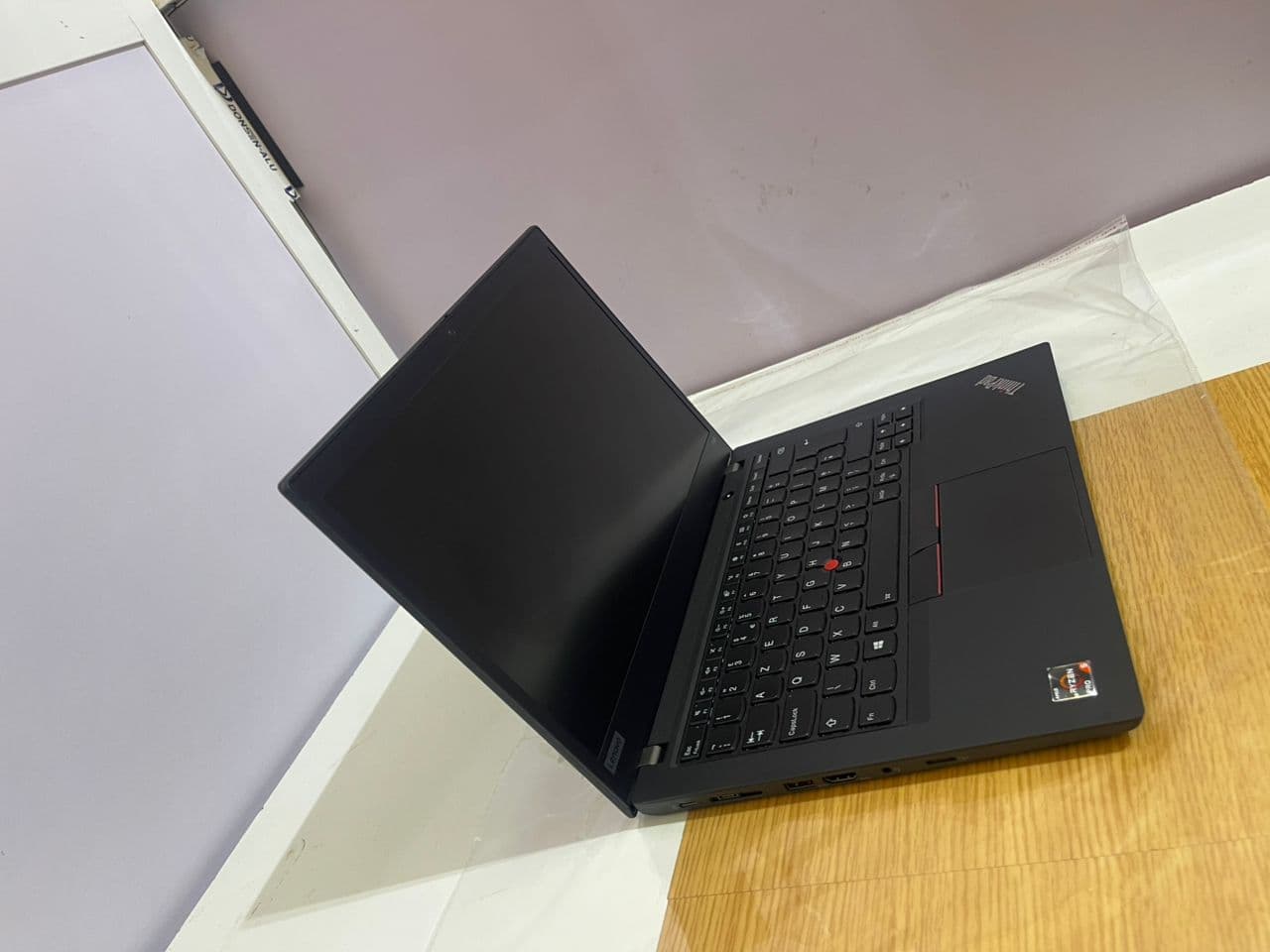 Lenovo ThinkPad T495s