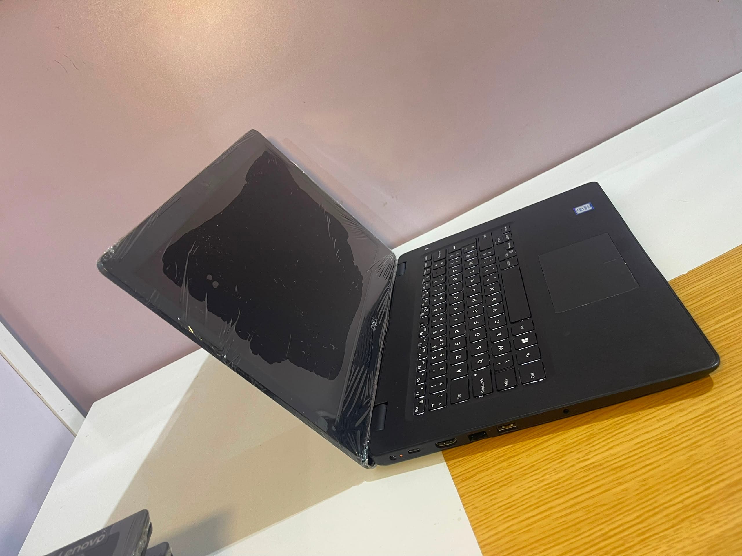 DELL Latitude 3490