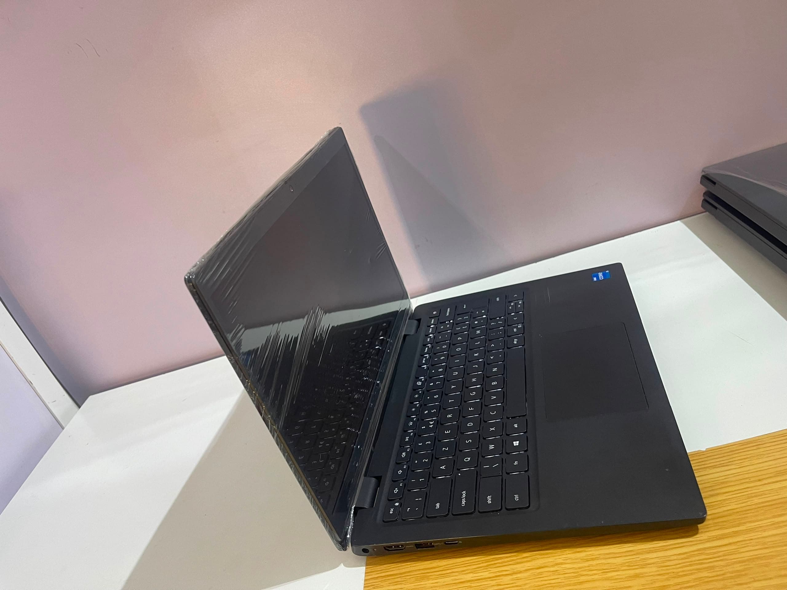 DELL latitude 3420