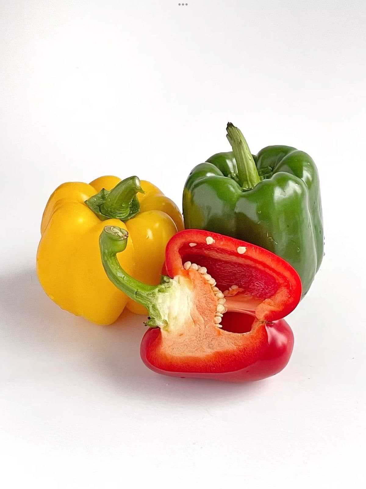 Poivron jaune et rouge lavé et néttoyé 1 kilo