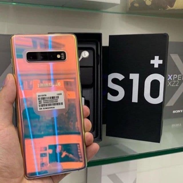 SAMSUNG S10 PLUS