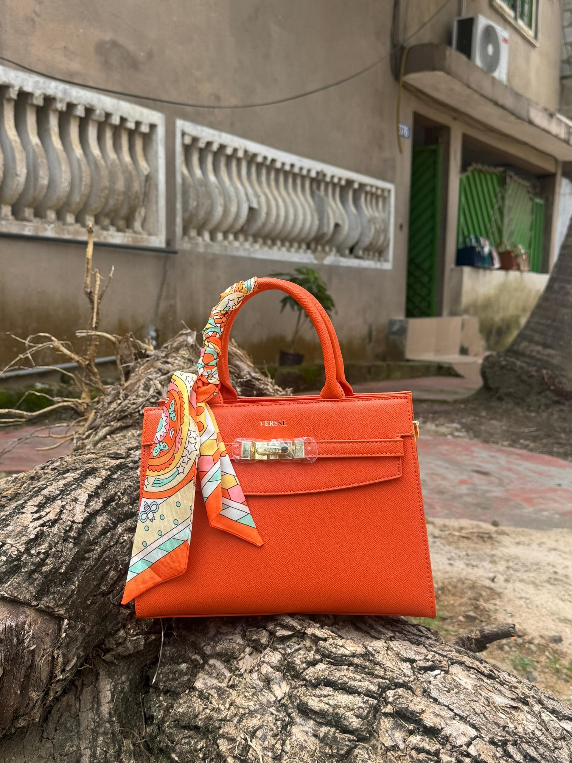 VERSSE orange